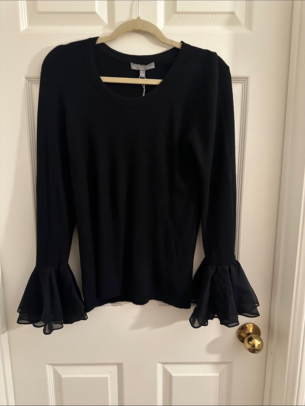 Neiman Marcus Black Long-Sleeve Top with Sheer Ruffle Cuffs. 💯 cashmere